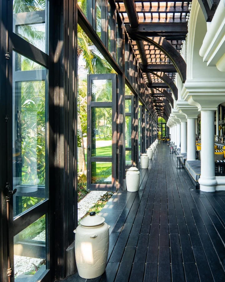 InterContinental Danang Long Bar beachfront cocktail lounge Vietnam