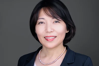 Professional headshot photography for Singapore executives and entrepreneurs