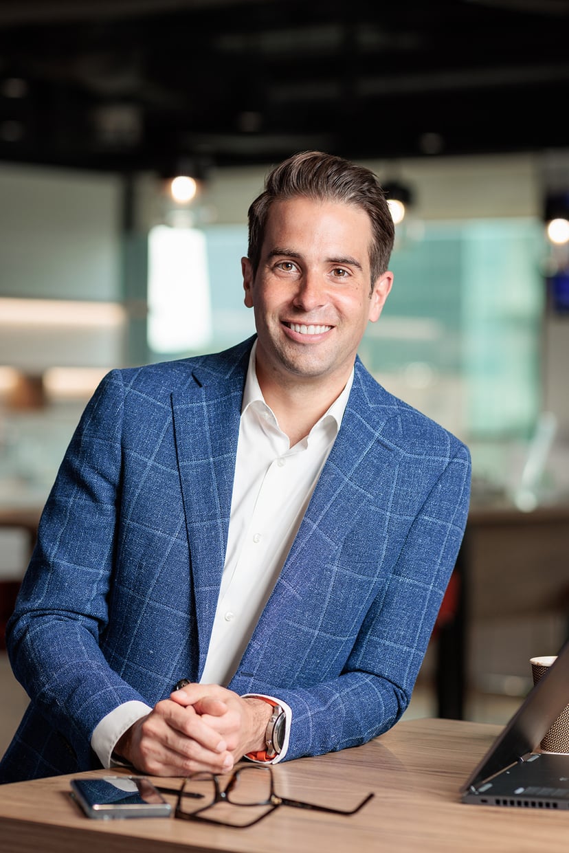 Get noticed with a professional LinkedIn photo