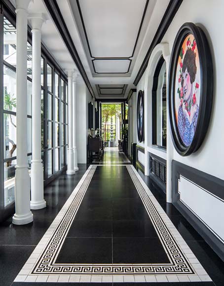 Five-star hotel interior architecture photography at InterContinental Danang with HDR lighting and detail capture