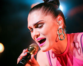 Press pit photography at a Jessie J concert